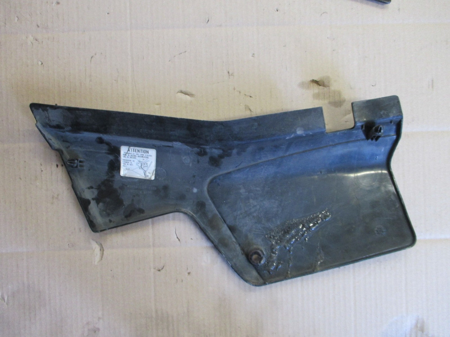 Caches latéraux pour Honda 125 XLR - JD04