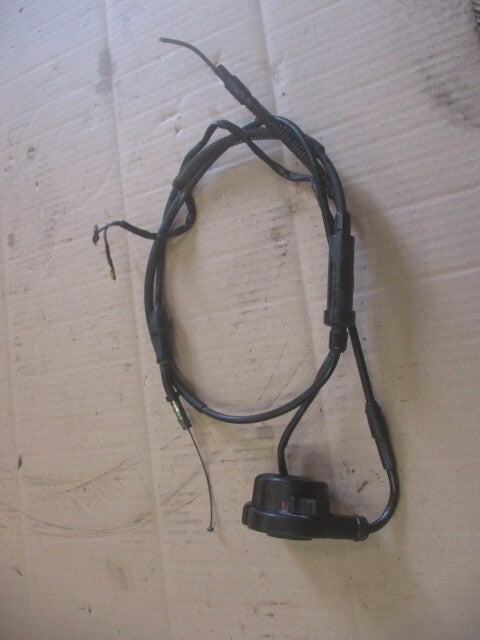 Commodo droit - Cocotte droite coté accélérateur + cables Yamaha 125 DTMX - 2A8