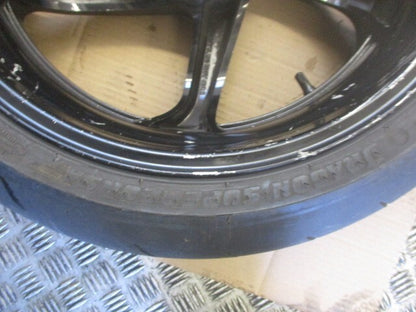 Roue arrière avec pneu en bon état pour Honda 800 VFR - RC46A - 1998