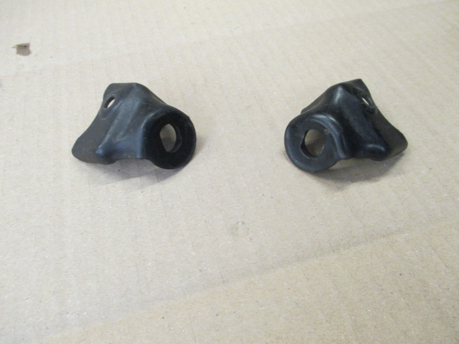 Pattes de clignotants avants pour Suzuki 125 TS ER - 1979 / 1981