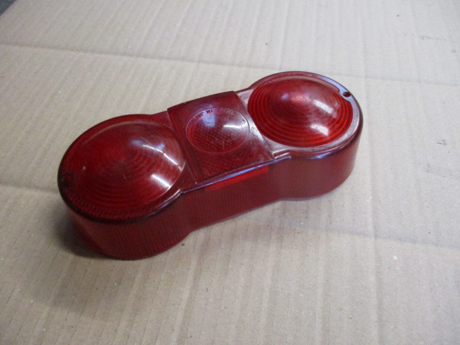 Cabochon de feu arrière pour Suzuki 125 TS