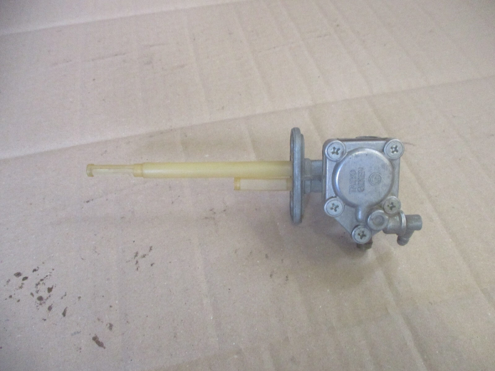 Robinet d'essence pour Suzuki 650 DR RS SE - SP44A