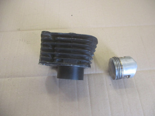 Cylindre / piston pour Honda 125 XLR - JD04