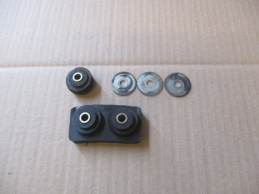 Caoutchoucs de fixation feu arrière pour Yamaha 125 DTMX - 2A8
