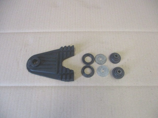 Fixation arrière de réservoir pour Yamaha 535 XV Virago - 2YL