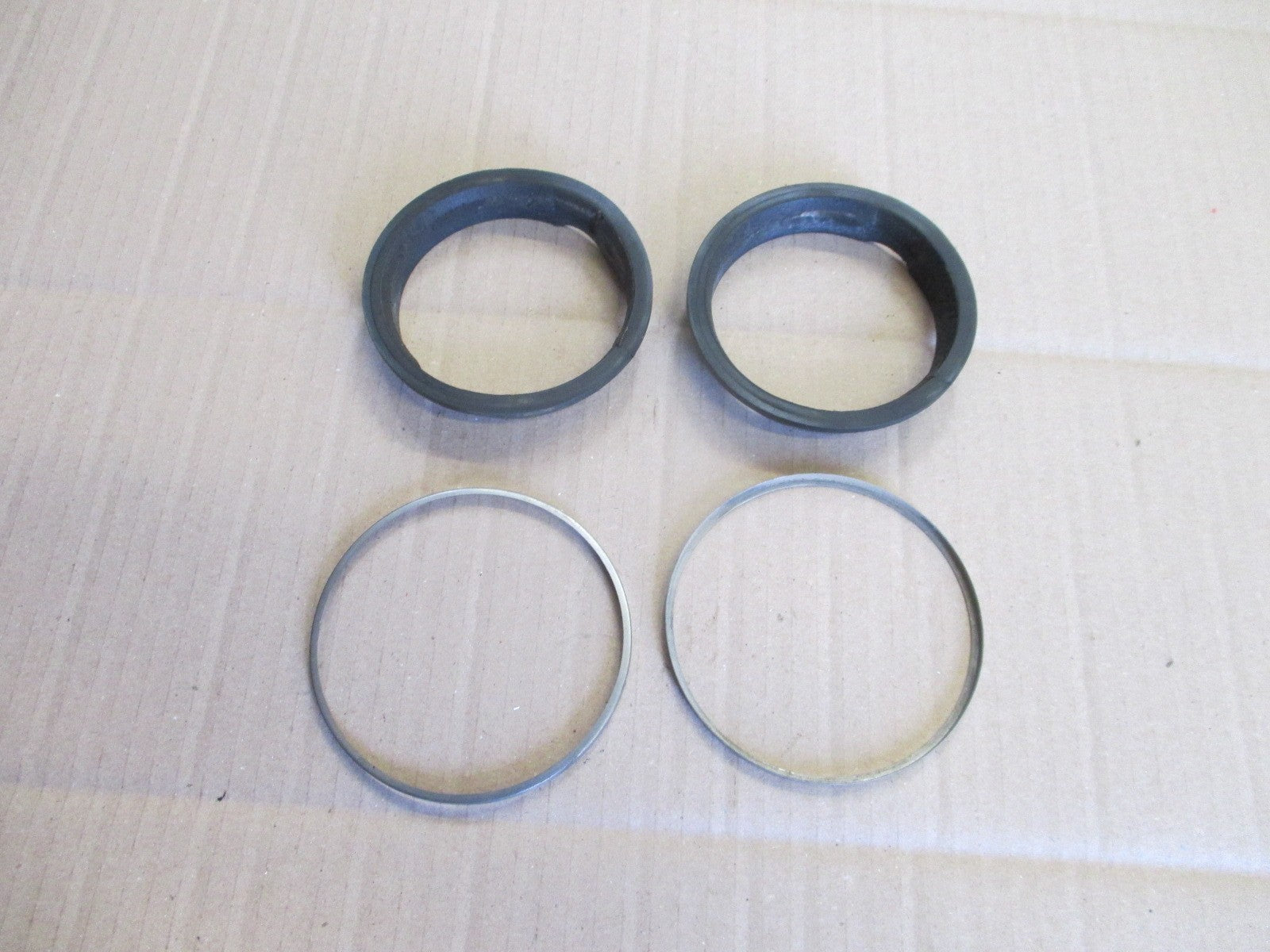 Caoutchoucs de compteur compte tours + cerclages pour Yamaha 125 DTMX - 2A8