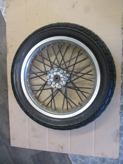 Roue avant avec pneu DUNLOP K180 bon état pour Yamaha 125 TW - DE01 - DE054