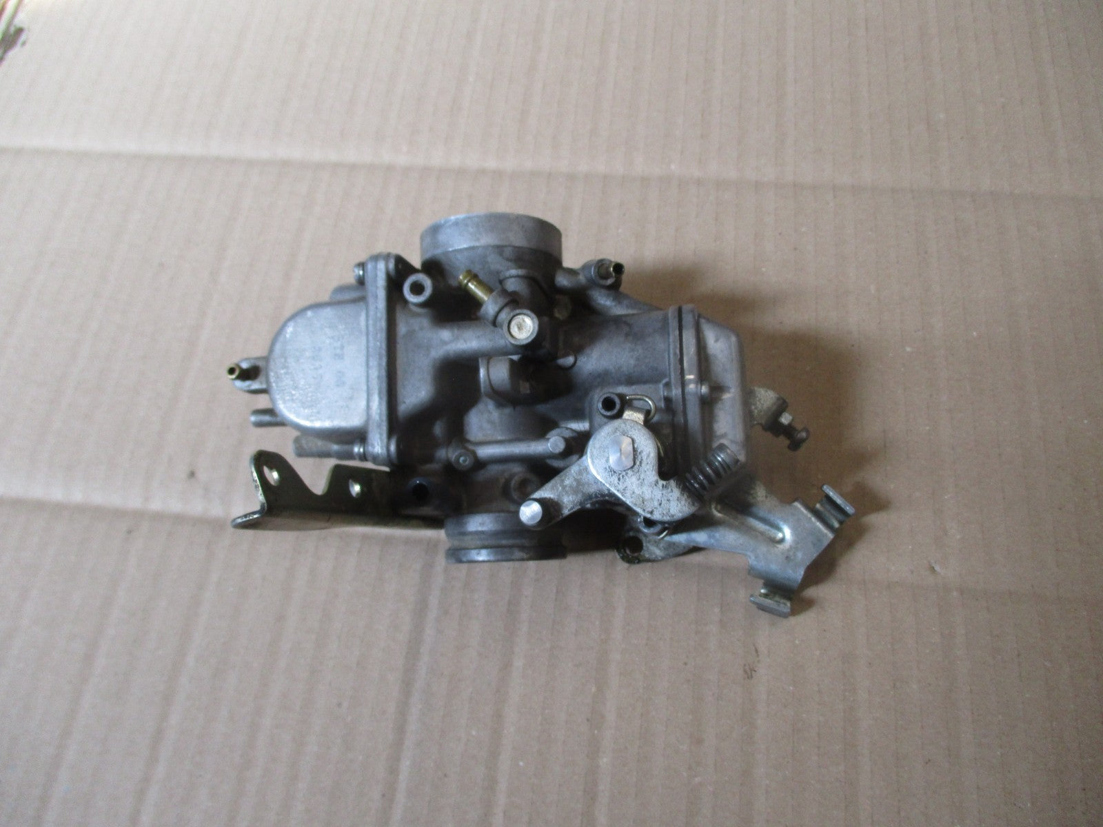 Carburateur gauche pour Yamaha 600 XTE - 3TB - 4PT - DJ02