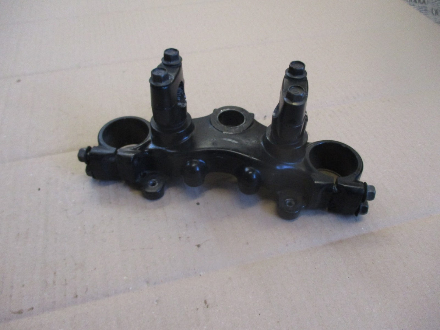 Té supérieur de fourche pour Yamaha 600 Ténéré - 1VJ