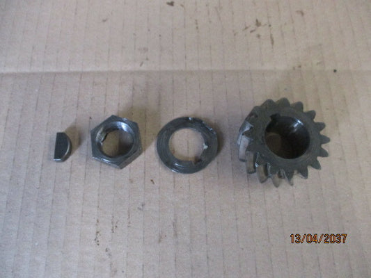 Pignon de sortie villebrequin pour Suzuki 125 TS B - 1979
