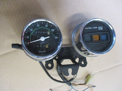 Bloc compteur + voyants pour Honda 125 CM - JC05