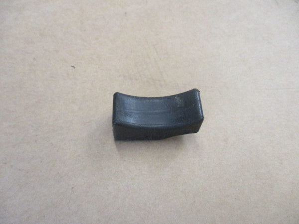 Caoutchouc sous demarreur pour Honda 650 NX Dominator - RD02 - RD08A