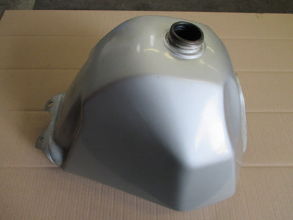 Réservoir d'essence pour Suzuki 600 DR - 650 DR - SN41A - SP41A