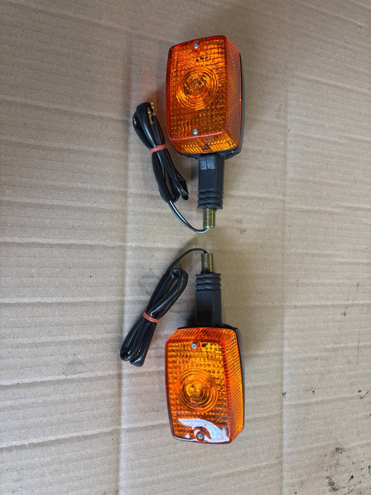 Clignotants NEUFS (courts) pour Honda 125 MTX - MTXR - TC02