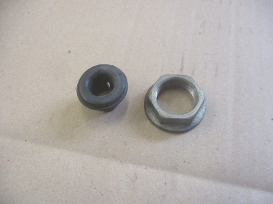 Ecrou supérieur de tés de fourche pour Honda 650 SLR - FX - Vigor - RD09
