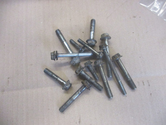 Vis de fixation culasse pour Suzuki 125 GT