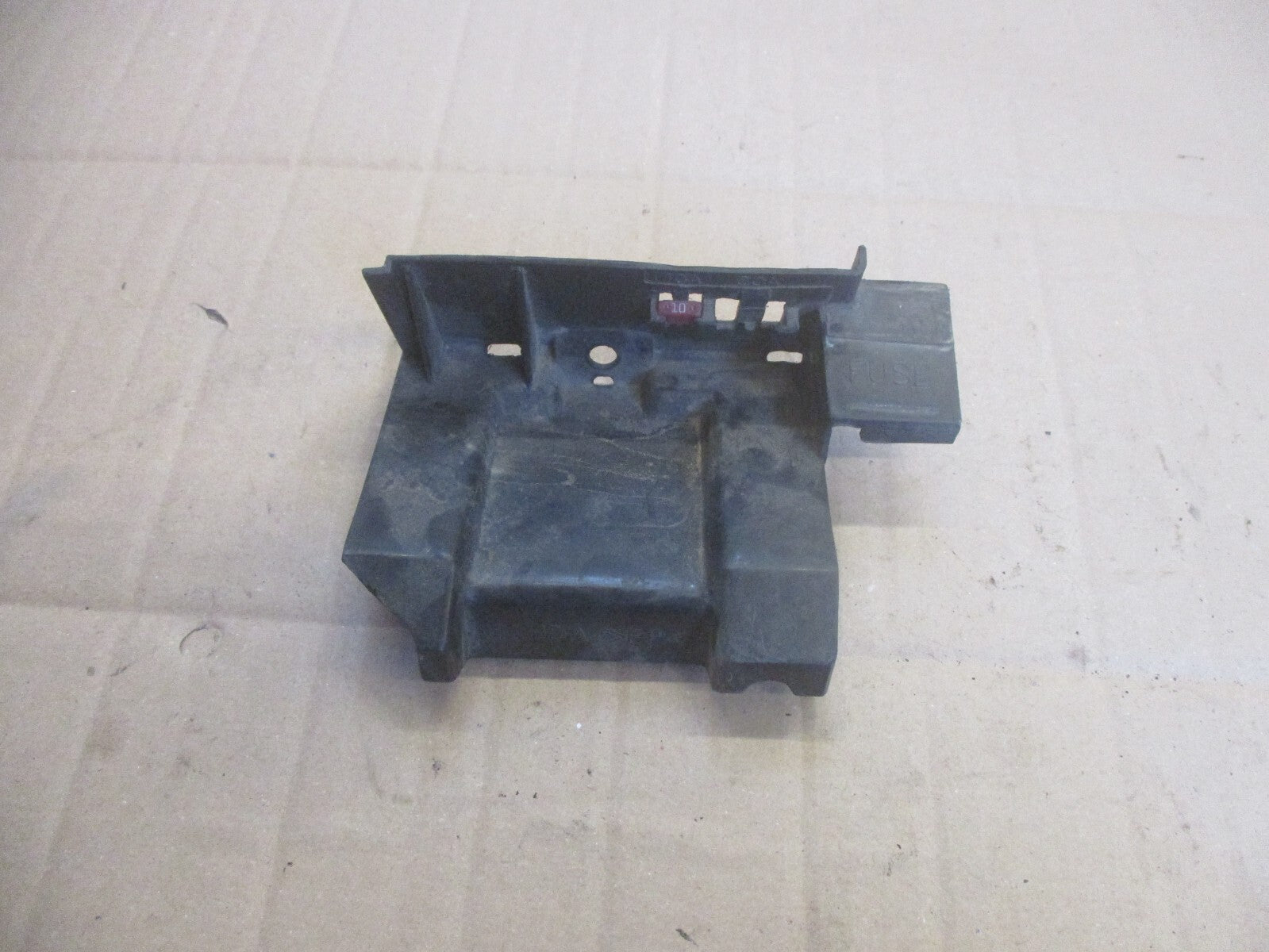 Porte de fermeture batterie pour Honda 125 CBR - JC34