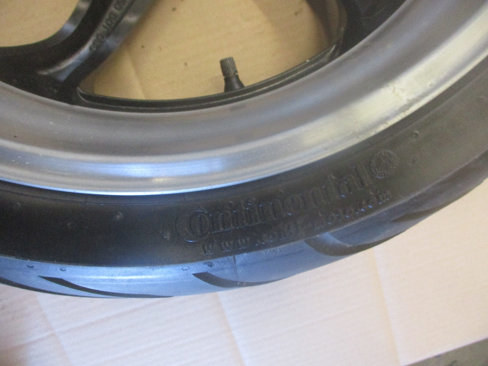 Roue arrière avec bordures polies pour Honda 750 VFR - RC36 - Type 2 - 1994/1997