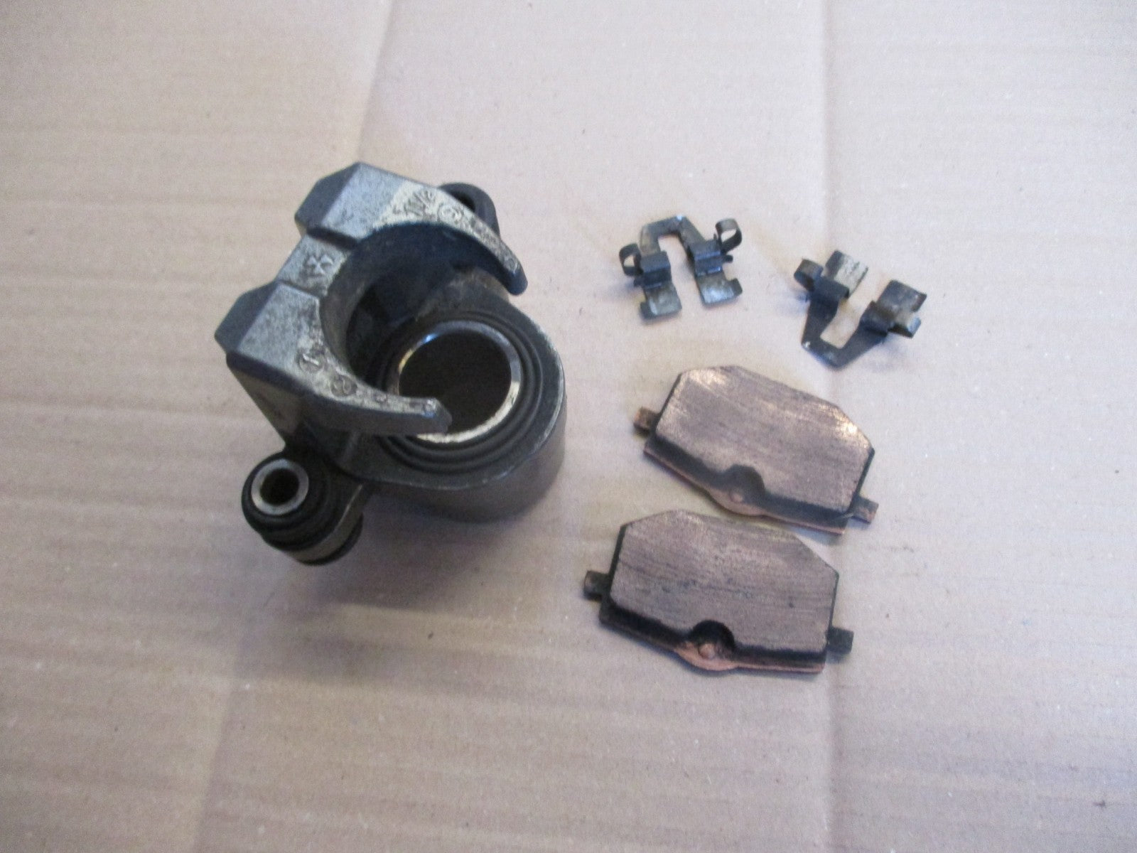 Etrier de frein avant pour Yamaha 600 XT - XTZ - 2KF - 3AJ