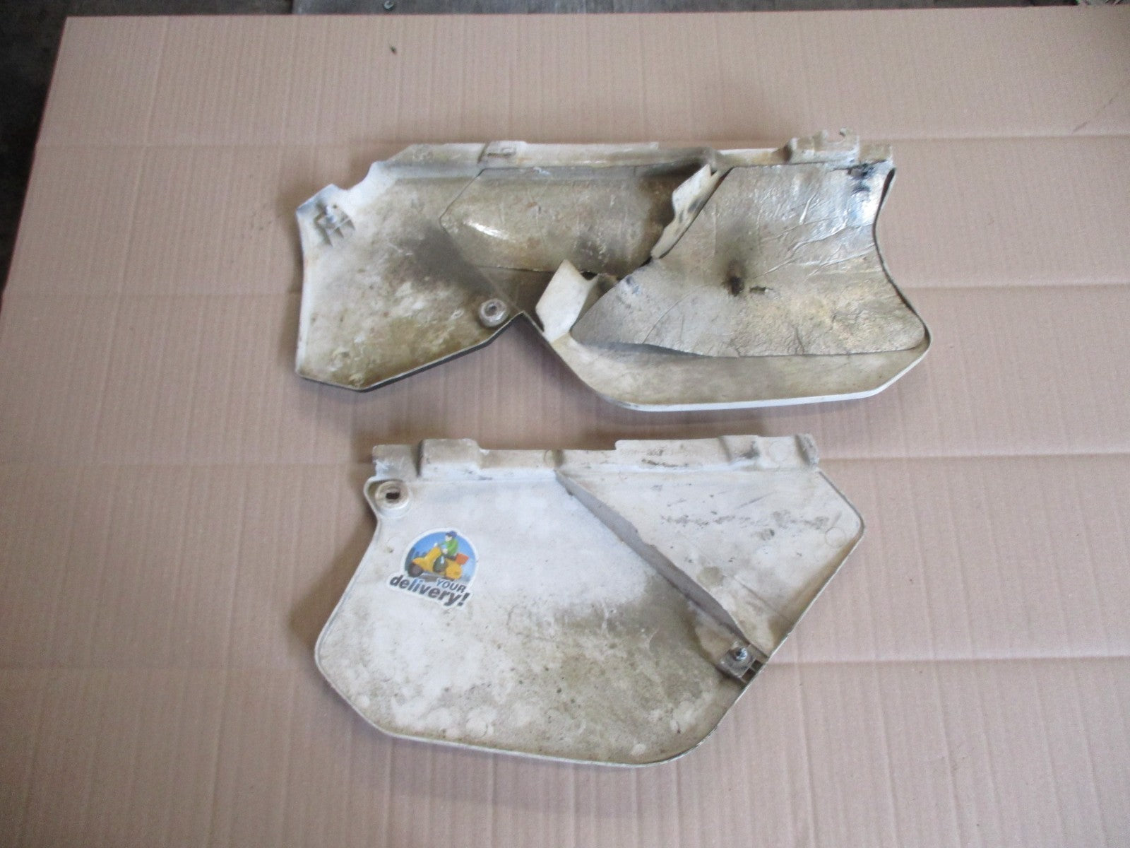 Caches latéraux pour Yamaha 125 DTR - DTRE
