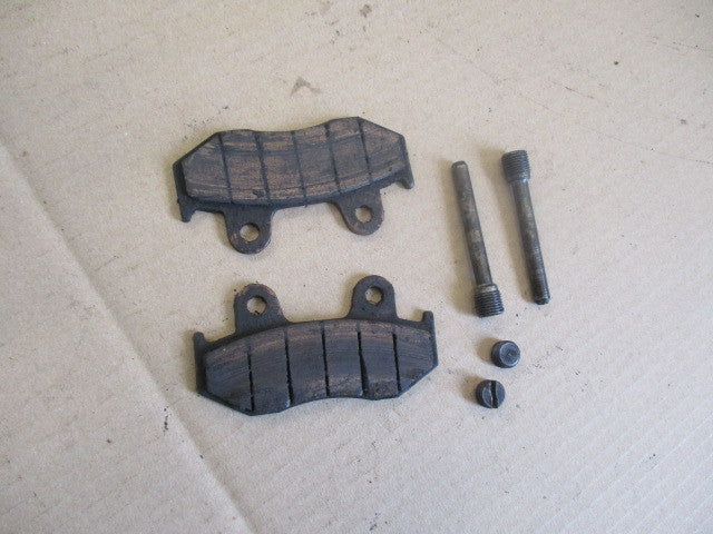 Plaquettes de frein avant + axes pour Honda 600 XLR - PD03