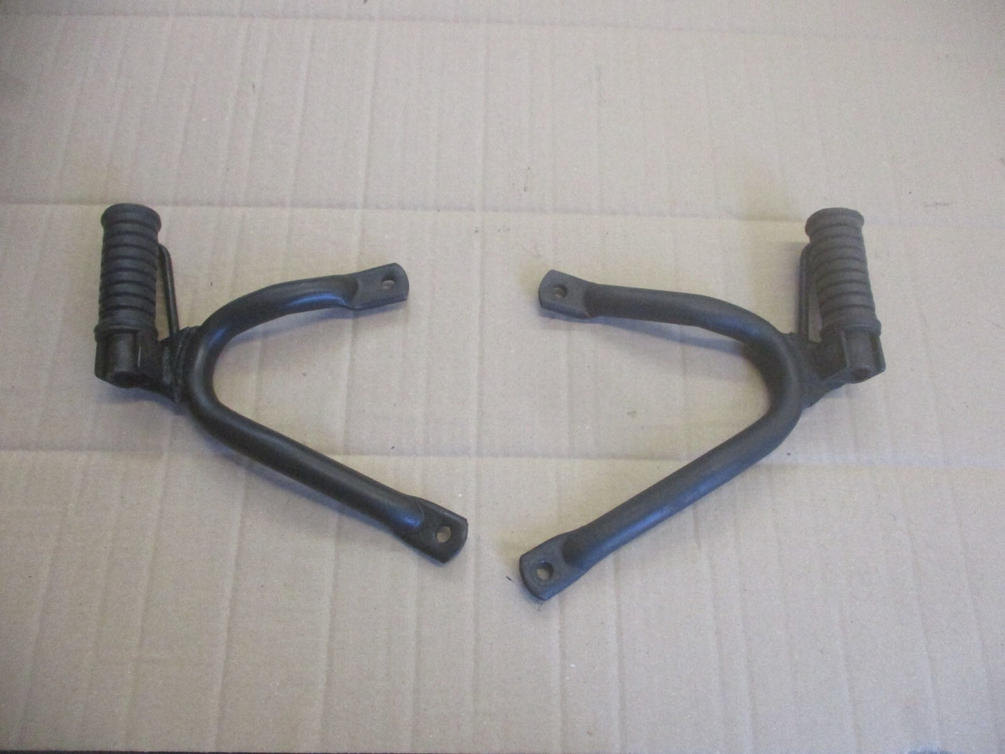 Cales pieds arrière pour Yamaha 125 DTLC - 34X - 1HR - 57U