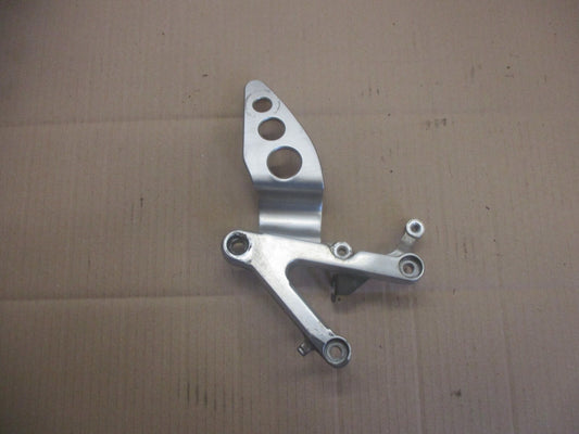 Platine cale pied pilote droite pour Yamaha 125 TZR - 4FL