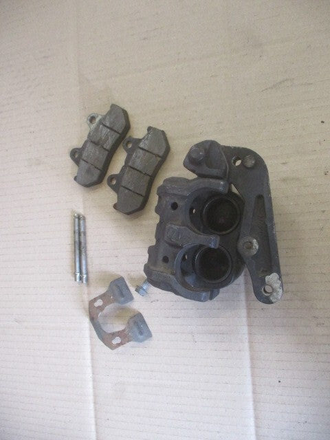 Etrier de frein avant pour Honda 600 XLL - XLM - XLLM - PD04