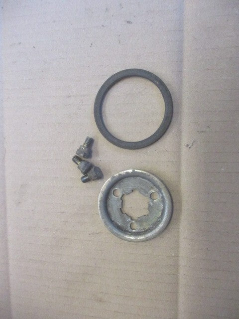 Plaquette fixation pignon sortie boite Suzuki 750 DR - 800 DR - SR41A - SR42A