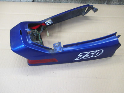 Dosseret + feu arrière pour Honda 750 VFR - RC24