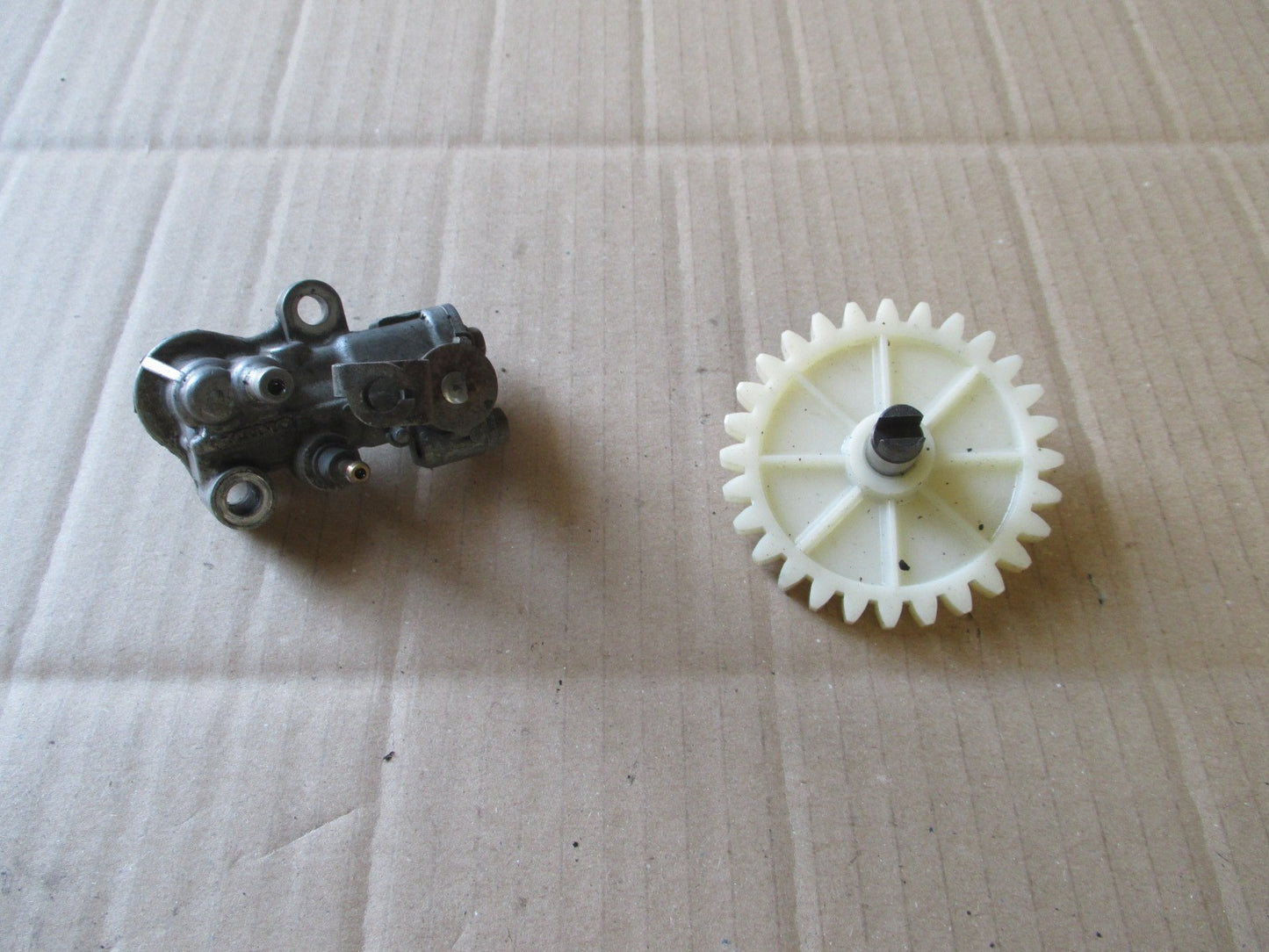 Pompe à huile + pignon pour Honda 80 MTX - HD06