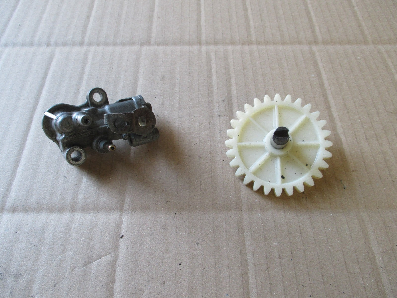 Pompe à huile + pignon pour Honda 80 MTX - HD06