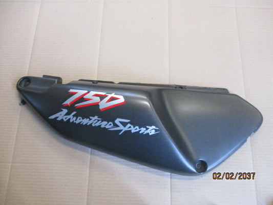 Cache latéral droit pour Honda 750 Africa twin - XRV - RD07