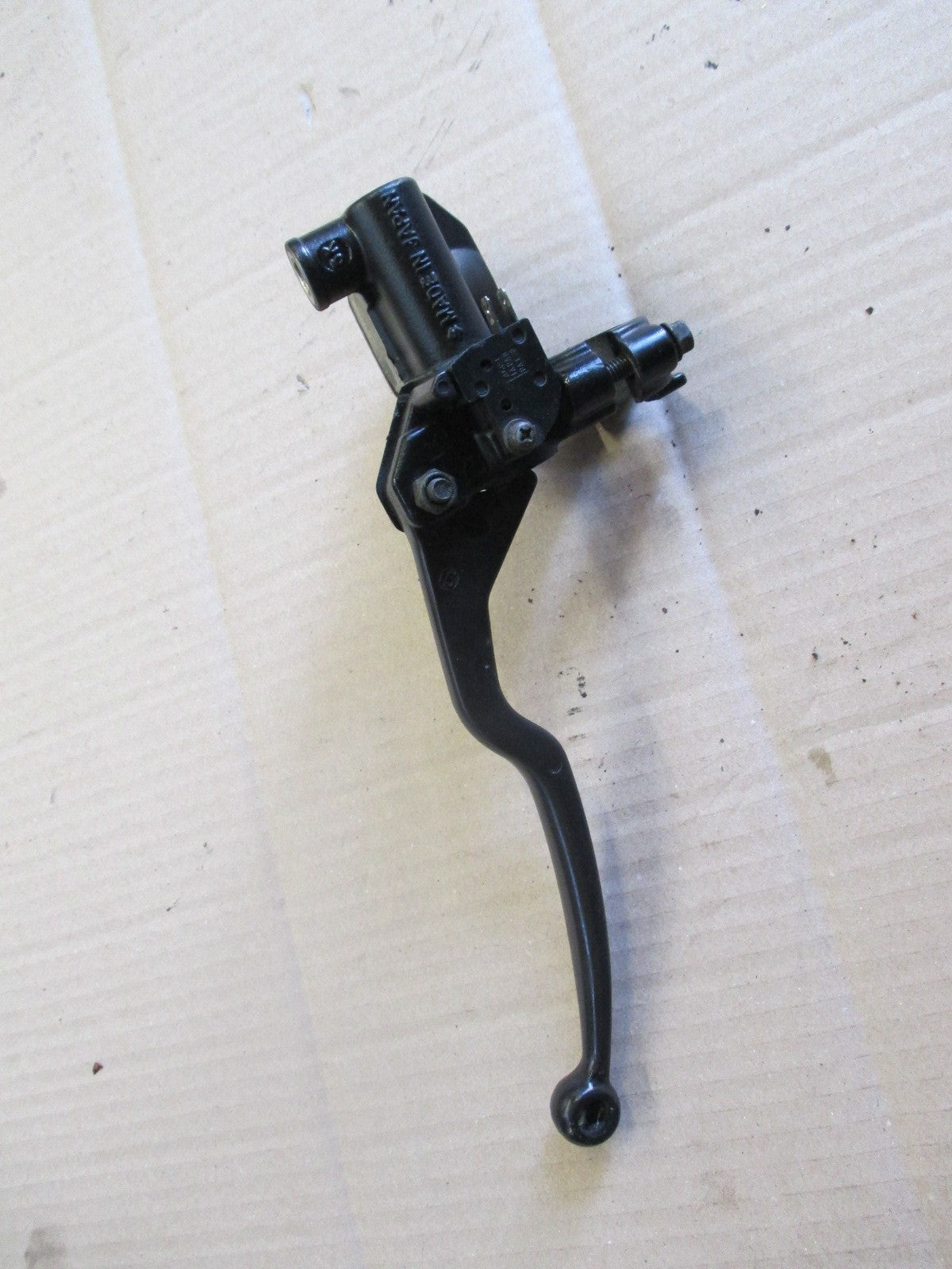 Maitre cylindre de frein avant d'origine pour Suzuki 125 GN - NF41A