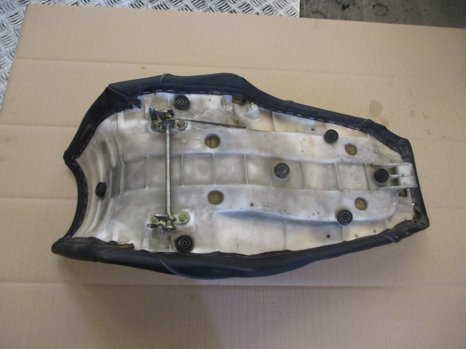 Selle confort pour Yamaha 750 FZX - 2JE - 4AM