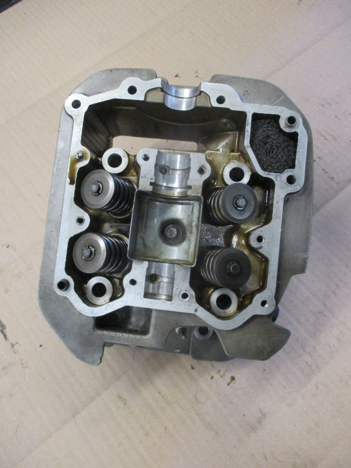 Culasse complète pour Suzuki 750 DR - SR41A