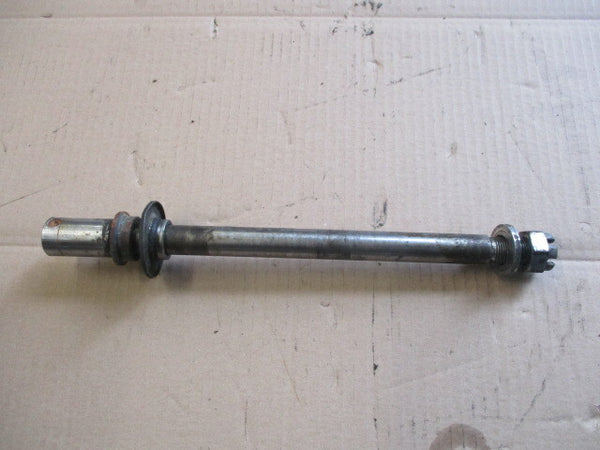 Axe de roue arrière pour Yamaha 1100 XS - 2H9