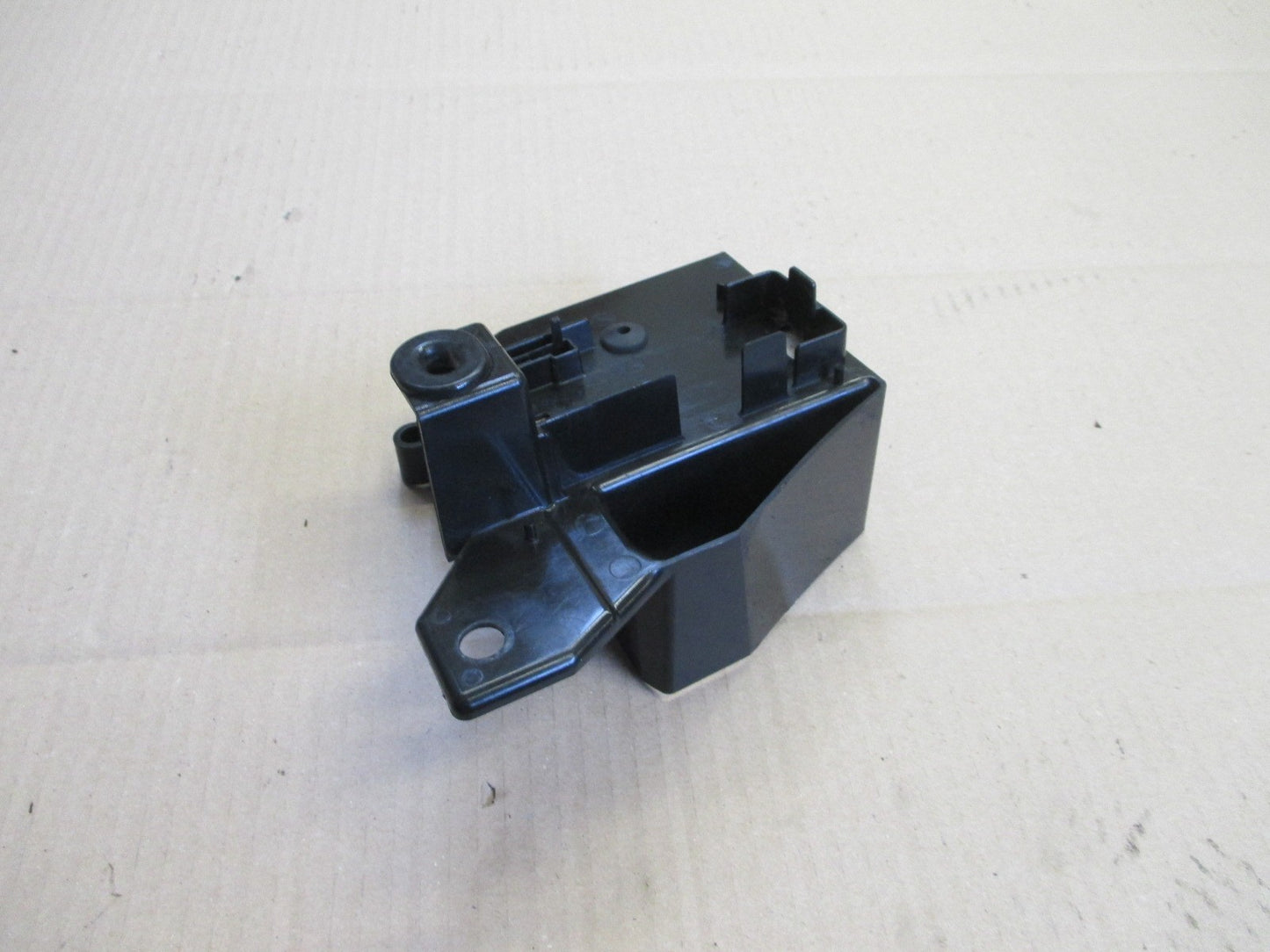 Couvercle support batterie pour Honda 600 VT C Shadow - PC21