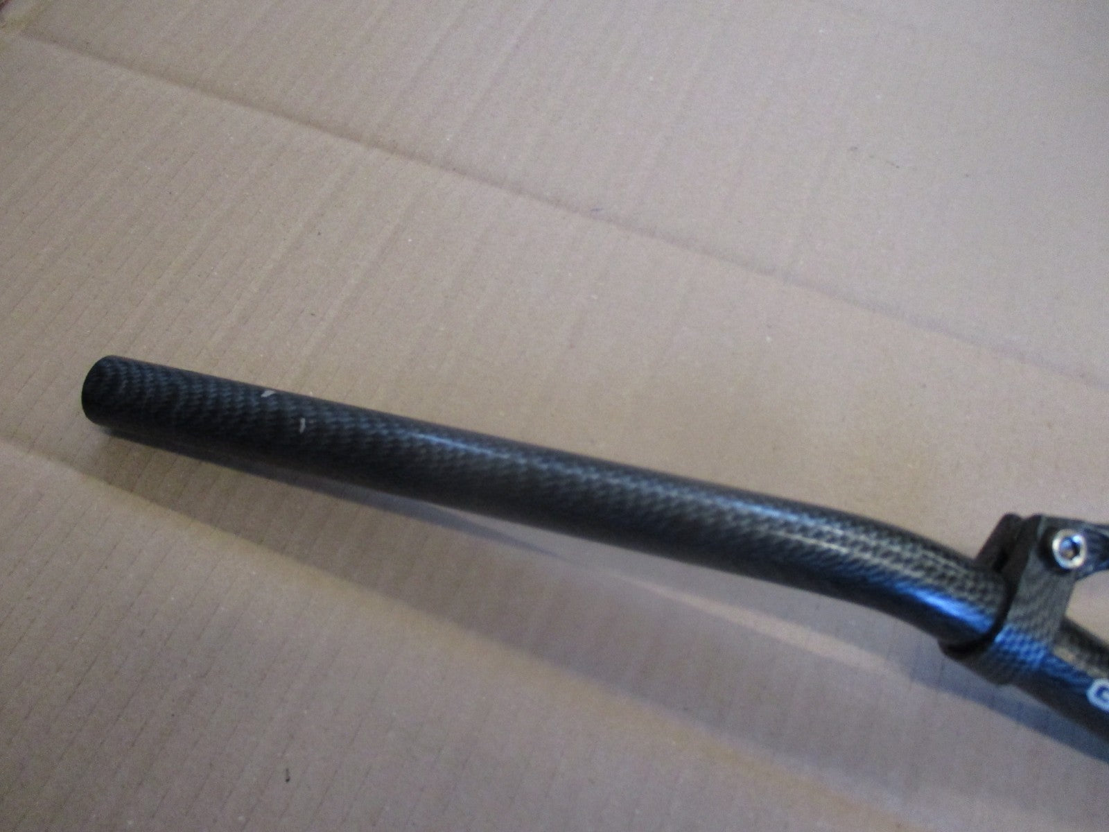 Guidon couleur carbone 125 DTMX - DTLC - DTR - DTRE - XLS - XLR - NX - DR - KMX
