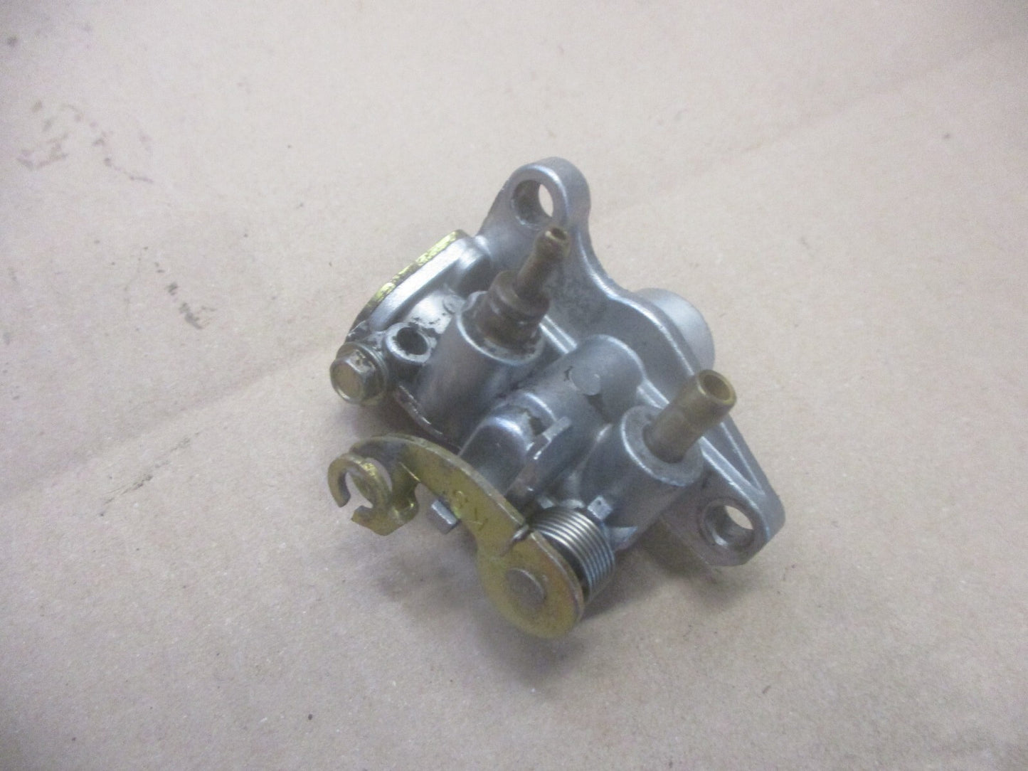 Pompe à huile pour Honda 125 MTX - MTXR - TC02