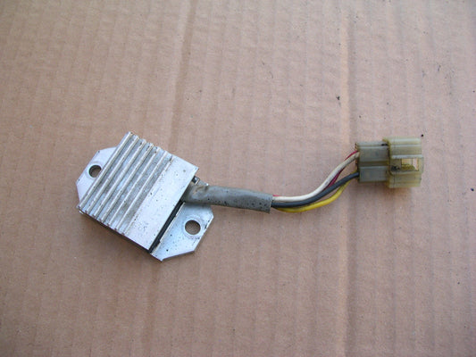 Régulateur pour Yamaha 125 TDR modèle 3XD