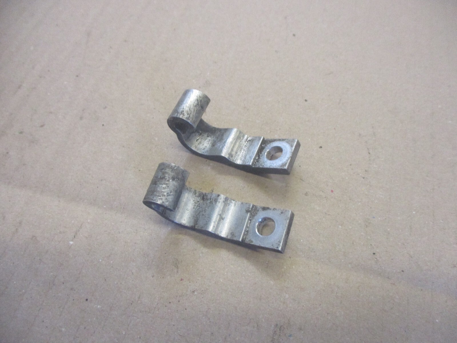 Guides de tuyauterie de frein arrière pour Honda 700 XLV Transalp - RD13A