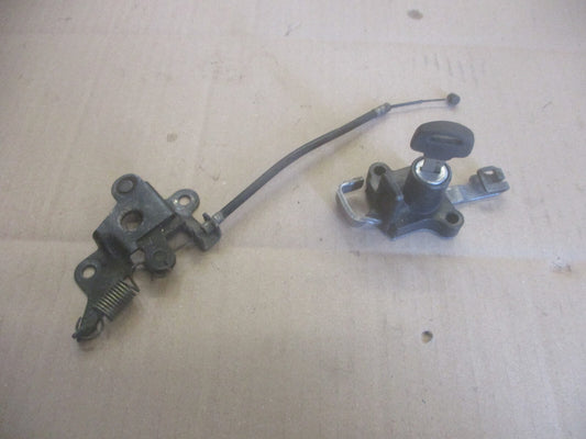 Serrure de selle pour Honda 750 VFR - RC24