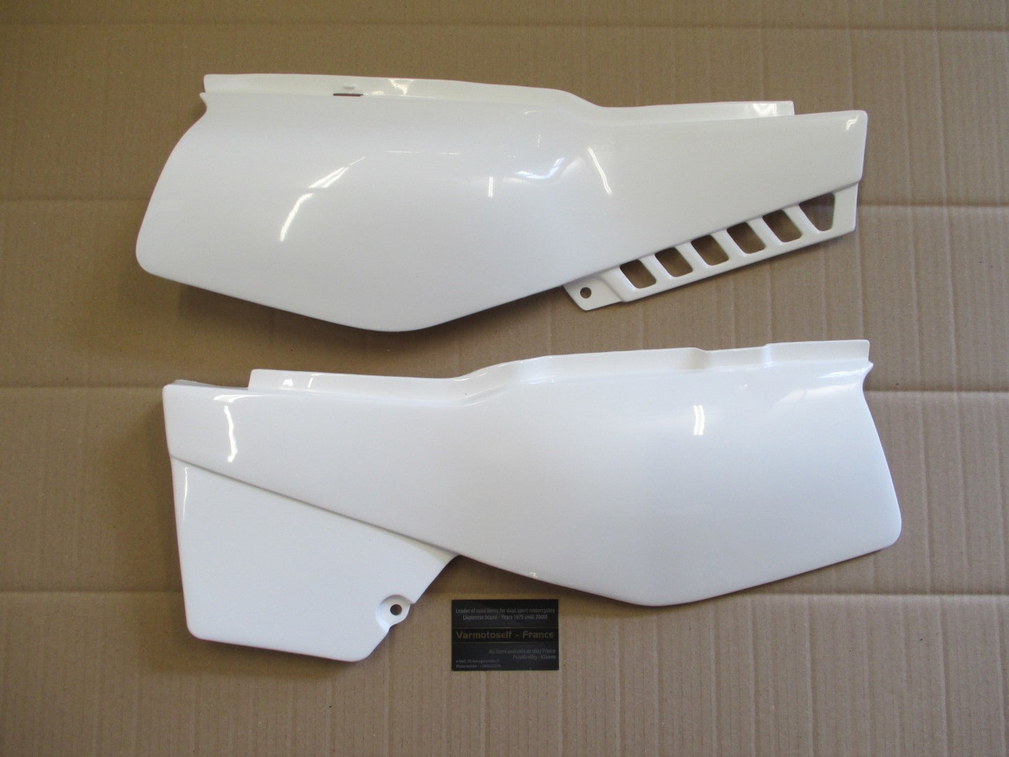 Cache latéral droit et gauche NEUFS pour Yamaha 600 XT - 2KF