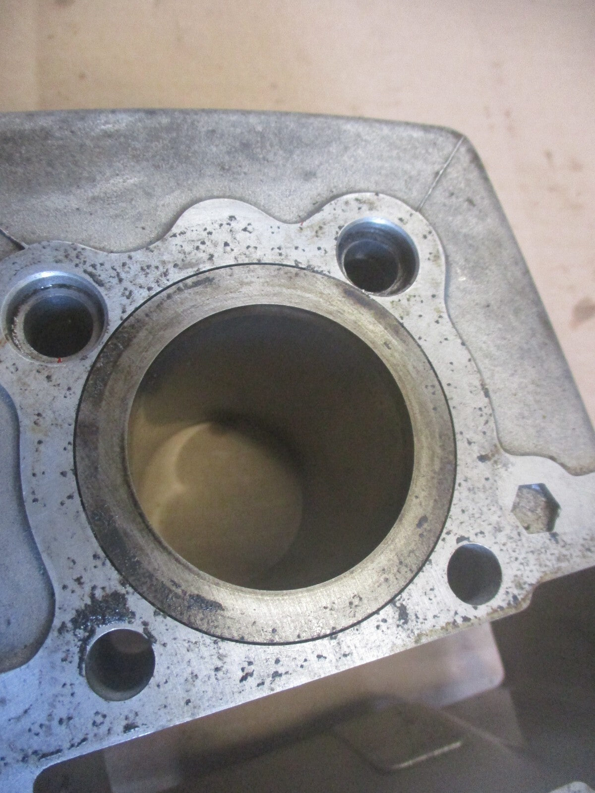 Bloc cylindres 44.00 mm pour Honda 125 CBT - CB125T - 125 Twin