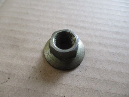 Ecrou fixation rotor d'allumage Yamaha 600 XT Ténéré XTZ 34L 43F 2KF 55W 1VJ 3AJ