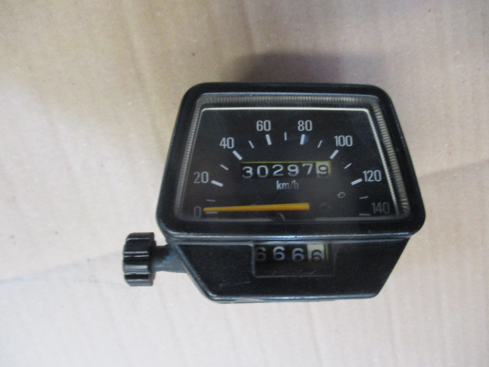 Compteur 30297 kms pour Yamaha 125 XT - 125 DTLC - 125 DTR DTRE