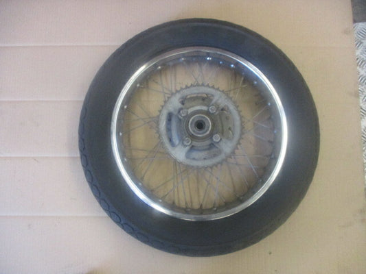 Roue arrière avec pneu bon état pour Yamaha 125 SR - 10F