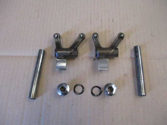 Culbuteurs + axes pour Suzuki 750 DR - SR41A
