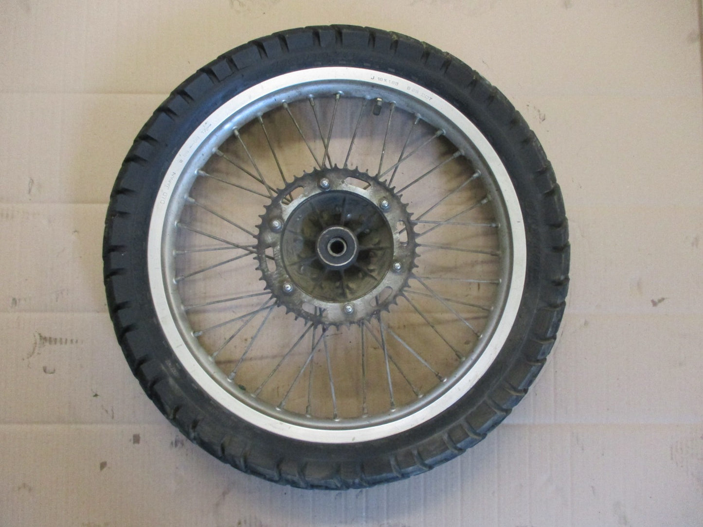 Roue arrière pour Kawasaki 125 KMX - MX125B